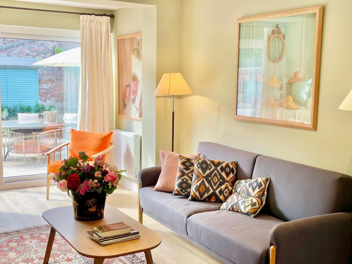 Central Townhouse With Free Off Road Parking And Garden York Exterior photo